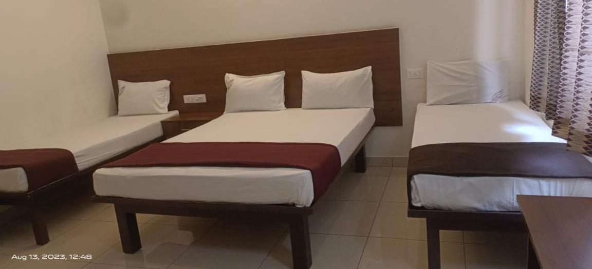 Octave Vels Grand Hotel Bangalore Exterior foto