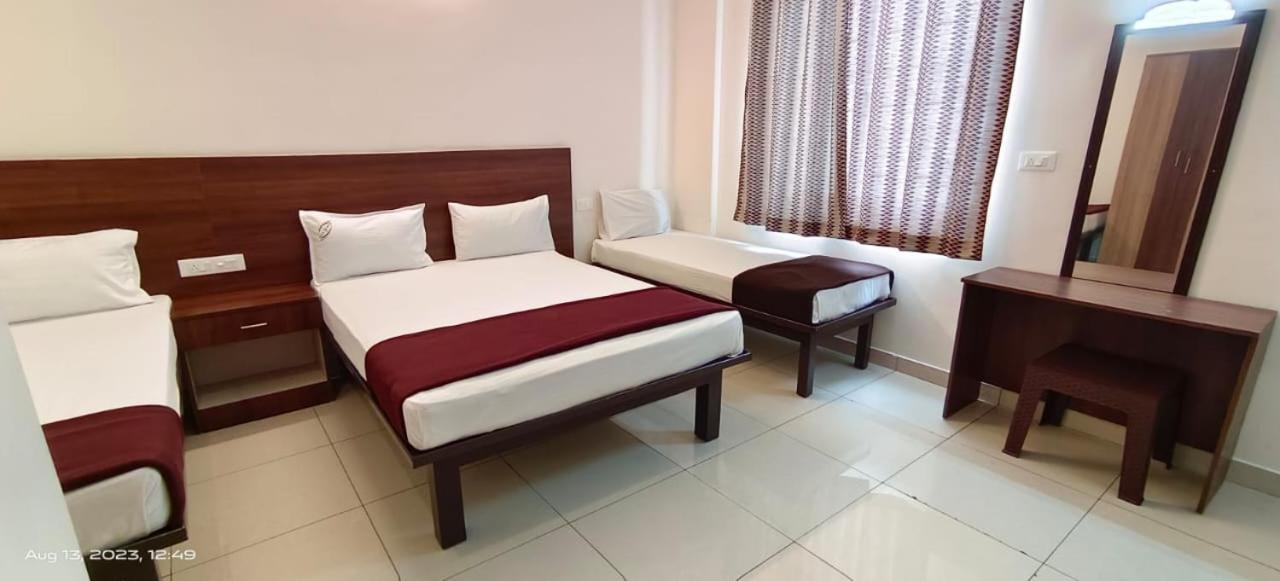 Octave Vels Grand Hotel Bangalore Exterior foto